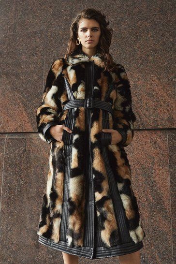 Fur Coats Outfit, Princess Morbucks, Faux Fur Coats Outfit, Dark Green Coat, Coats Outfit, Soft Dramatic Kibbe, Leopard Fur Coat, Christmas Throw Pillows, Faux Fur Trim Coat