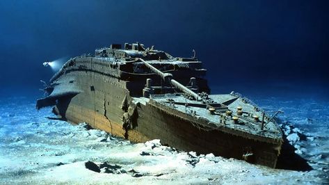 Haunting video shows just how deep the Titanic is - AS USA Titanic Today, Titanic Real, Titanic Underwater, Real Titanic, Titanic Wreck, Titanic Photos, Titanic Sinking, Carolina Do Norte, Titanic Facts