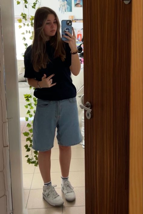 Summer Outfits With Baggy Shirts, Beach Jorts Outfit, Masc Outfits For Summer, Soft Masc Outfits For Women Summer, Baggy Jorts Outfits, Summer Baggy Outfits, Masc Outfits Summer, Masc Summer Outfits, Baggy Summer Outfits