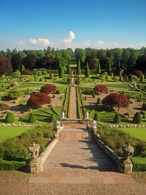 Drummond Castle, Perthshire Scotland, Castle Gardens, Castle Garden, Scottish Castles, Have Inspiration, Formal Gardens, England And Scotland, Scotland Travel