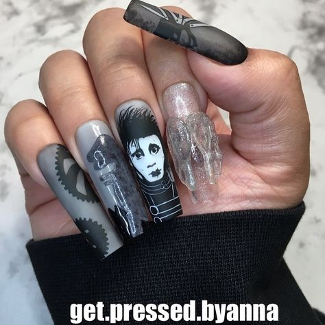 “It’s good as an artist to always remember to see things in a new, weird way” - Tim Burton 🎥 Check out our Tim Burton Movie Marathon nail sets 💅🏼 Comment Below ⬇️ What’s your go to movie for spooky season? 🎃 Tim Burton Nails, Tim Burton Movie, Nail Sets, Go To Movies, Movie Marathon, Tim Burton, Always Remember, An Artist, Spooky Season