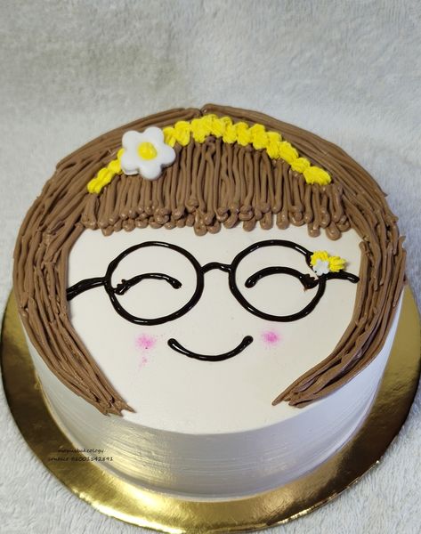 #momisbakeology Face Cake, Decorating Frosting, Happy Teacher, Cake Models, Cake Kids, Simple Birthday Decorations, Simple Cake Designs, Creative Cake Decorating, Cake Decorating Frosting