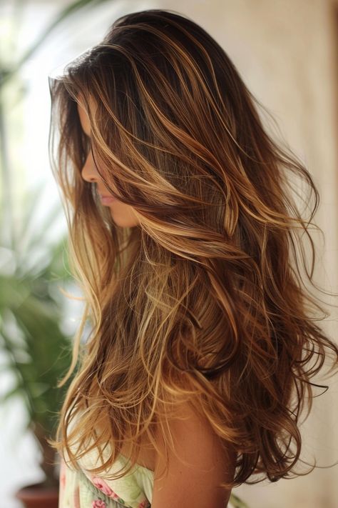 Sunkissed Brunette, Sunkissed Hair Brunette, Haircut Inspo, Brunette Hair With Highlights, Caramel Balayage, Caramel Hair, Brunette Balayage Hair, Balayage Brunette, Brown Blonde Hair