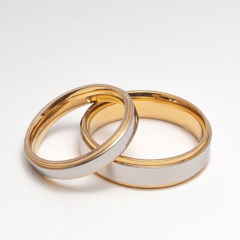 Wedding ring couple