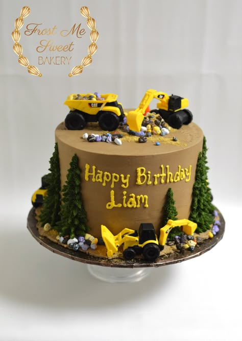 Cake Excavator Ideas, Excavator Birthday Party Cake, Excavator Cakes For Boys, Excavator Birthday Cake, Construction Theme Birthday Cake, Construction Site Cake, Construction Birthday Party Cakes, Digger Birthday Cake, Excavator Cake