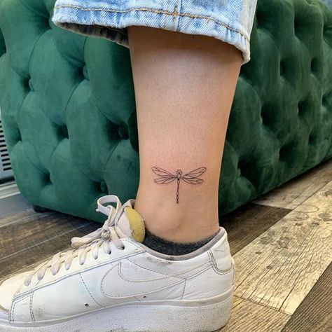 Ethereal Dragonfly Tattoo, Dragon Fly Tattoo Fine Line, Dragon Fly Tattoo On Back, Dragon Fly Tattoo For Women Simple, Dragonfly Tattoo Ankle, Dragonfly Tattoo Simple, Dragonfly Line Art, Dragon Fly Tattoo Designs, Fine Line Dragonfly Tattoo