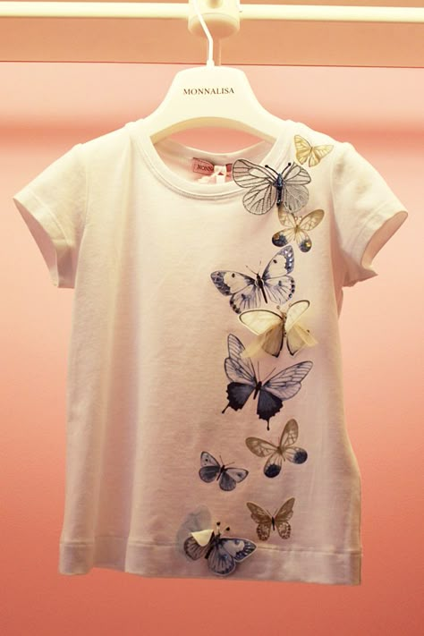 Monnalisa spring 2015, white t-shirt with butterflies Girls T Shirt, Girls T Shirts, Cool Kids T Shirts, Preteen Clothing, Fabric Painting On Clothes, T Shirt Painting, Painted Clothes, Girls Tees, Embroidery Fashion