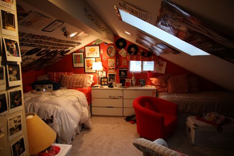 Hipster Room, Hipster Bedroom, Brighter Bedroom, Small Attic, Attic Bedrooms, Attic Renovation, Attic Remodel, Dekorasi Kamar Tidur, Attic Bedroom