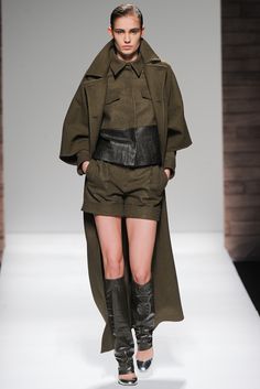 Fashion inspired by WWII Military Inspired Fashion, Military Trends, Army Look, Military Looks, Coat Trends, Army Fashion, Popsugar Fashion, 2017 Fashion Trends, Fall Coat