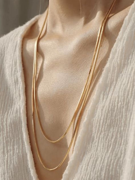 Long Chain Gold, Copper Chain Necklace, Gold Snake Chain, Diy Jewelry Necklace, Style Hip Hop, Silver Snake Chain, Estilo Hip Hop, Layered Design, Jewelry Essentials