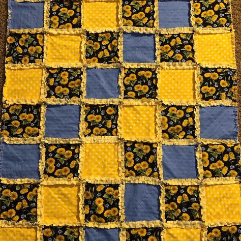 This quilt is by artist : Lisaslittlethings. Sunflowers, blue, and yellow oh my!! Love this one so much I’m making another! #lisaslittlethings #ragquilts #sunflowers #creativejoy… June 21, Blue And Yellow, Little Things, Sunflower, Love This, Yellow, Blue