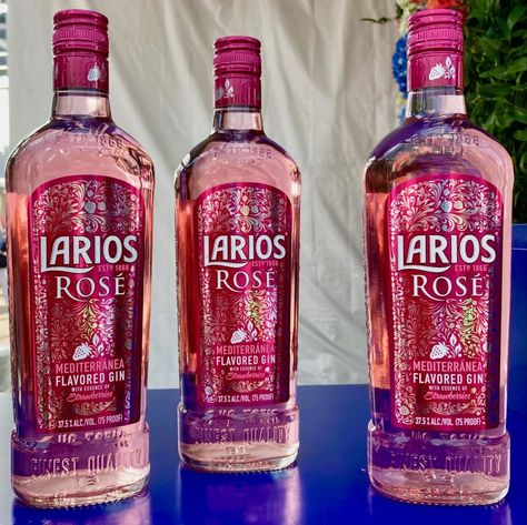 Pink Thing of The Day: <I>Larios</I> Rosé Flavored Gin Rose Gin Cocktail, Gin Rosa, The Bar Pink Gin Philippines, Bottle Of Gin, Ginebra San Miguel Gin Bottle, Liqueur Drinks, Pink Treats, Flavoured Gin, Rose Flavored