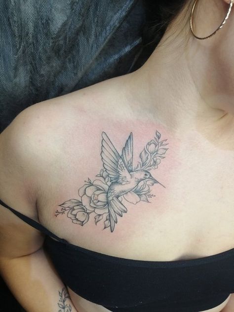 Hummingbird Tattoo On Chest, Humming Bird Shoulder Tattoos For Women, Hummingbird Tattoo Chest, Hummingbird Chest Tattoo Female, Hummingbird Tattoo Collar Bone, Humming Bird Tattoos For Women, Hummingbird Tattoo Shoulder, Dainty Hummingbird Tattoo, Chest Tattoo Flowers