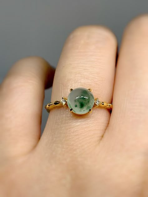 Jade Jewelry Chinese, Stone Rings Women, Jade Rings For Women, Stylish Gold Earrings, Jade Jewelry Design, Engagement Ring Non Traditional, Necklace Women Gold, Women Gold Chain, Gold Jewelry Prom