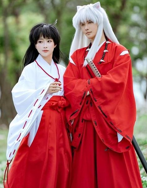 Inuyasha And Kagome Cosplay, Cosplay With Friends, Couples Anime Cosplay, Anime Couple Cosplays, Inuyasha Outfits, Kagome Costume, Couple Cosplay Anime, Couple Cosplay Ideas Anime, Inuyasha Costume