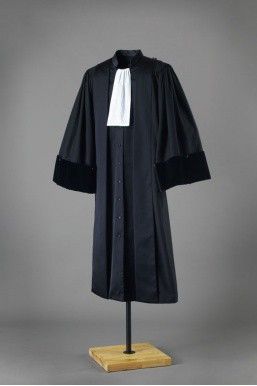 Judge Costume, Career Day, Fashion Suits For Men, Knowledge And Wisdom, Halloween Outfits, Mens Suits, Academic Dress, Couture, Google Search