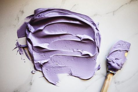 Learn How to Make a beautiful shade of Lavender Food Coloring by following this simple template of instructions. Lavender Colour Cake, Lavender Food, The Color Lavender, Food Coloring Mixing Chart, Food Coloring Chart, How To Make Purple, Brown Food Coloring, Royal Frosting, Lavender Cookies