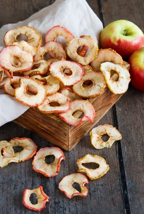 Oven Dried Apple Slices – Curly's Cooking Dry Apples, Oven Dried Apples, Dried Apple Slices, Dried Apple Slices Decoration, Oven Dried Apple Slices, Baked Apple Slices Oven, Bramley Apple, Fruit Logo, Fruit Compote