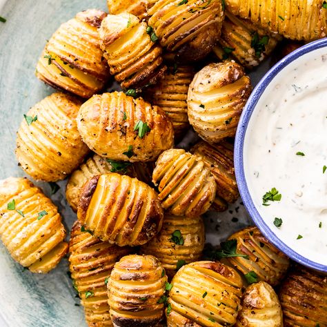 Mini Hasselback Potatoes, Potatoes With Sour Cream, Potato Appetizers, Sour Cream Dip, Mini Potatoes, Cream Dip, Hasselback Potatoes, Appetizers For A Crowd, Simply Delicious