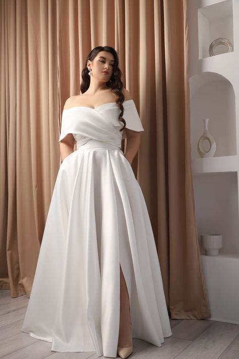 Wedding Dress Separate Sleeves, 3xl Wedding Dress, Simple Wedding Dress Size 12, Off The Shoulder Satin Wedding Dress Plus Size, Satin Gown Wedding Dress, Plus Size Elegant Wedding Dresses, Off The Shoulder Aline Wedding Dress, Curvy Petite Wedding Dress, Off The Shoulder Wedding Dress Satin