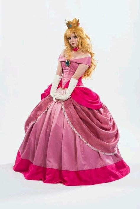 Princess Peach Costume Diy, Princesa Peach Cosplay, Fancy Photoshoot, Princess Daisy Costume, Princess Peach Dress, Daisy Costume, Princess Peach Costume, Princess Peach Cosplay, Peach Cosplay