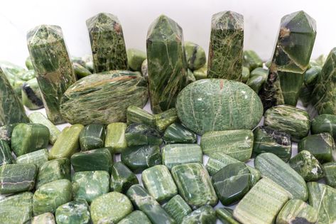 Tremolite Crystal Meaning, Rock Collecting, Crystal Properties, Silicate Minerals, Crystal Box, Rock Collection, Crystal Meanings, Modern Times, Clay Creations