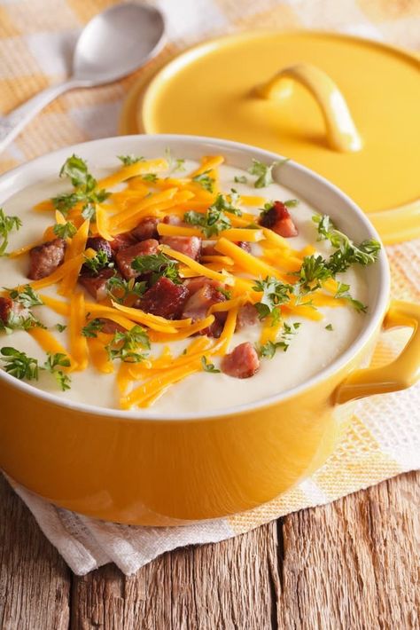 Copycat Outback Steakhouse Baked Potato Soup Recipe - The Endless Appetite Recipes For Dinner Slow Cooker, Outback Potato Soup, Mac And Cheese Rezept, Chili Easy, Baked Potato Soup Recipe, Keto Crockpot, Potato Soup Easy, Low Carb Slow Cooker, Keto Crockpot Recipes