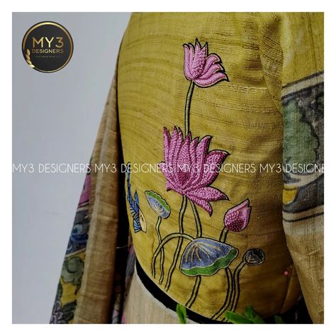 The Unique edit - A Mustard Yellow Tusser work blouse with 🪅 customised highneck, intricate knot work and complementing fish and floral. Motifs inspired from the paired Saree ✨ adored with knots, zari and thread work with 👍⭐ fine detailing and pure craftmanship🧵 👇 MODEL NO : 128 👇 Blouse can be customised✔️ in any colour and model🎀 of your choice as per your saree🥻 requirement. Ex: 👗Fabric, embroidery🪡 placements, neckline and tassels 💥 👇 📌 For more details 🏷️and bookings DM, ☎️ call / Wha... Aari Work Motifs, Blouse Designes, Paithani Blouse, Tassels Designs, Saree Tassels Designs, Aari Design, Cutwork Blouse, Saree Tassels, Maggam Works