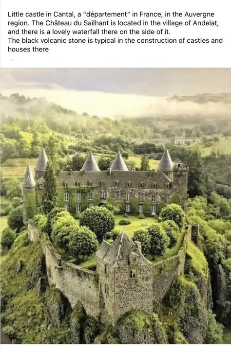 Europe Castle Aesthetic, Castle With Courtyard, France Castle, Italian Castles, Castle Grounds, Ancient Castle, French Castle, Old Castles, Italian Castle