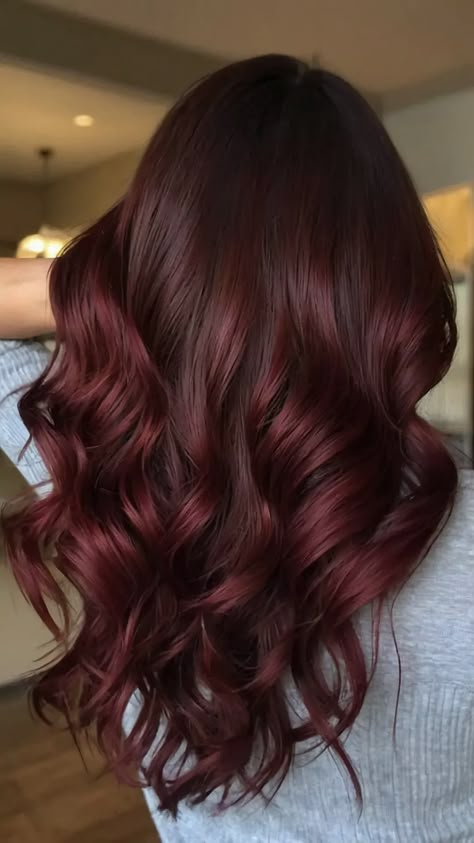 Brown Into Red Hair, Hair Dye Ideas Pale Skin, Cherry Cola Red Hair On Brown Skin, Cherry Curly Hair, Cherry Cola Hair Color Brunettes, Cherry Cola Brown Hair, Cherry Brown Balayage, Cherry Cola Highlights, Brown Hair Red Highlights