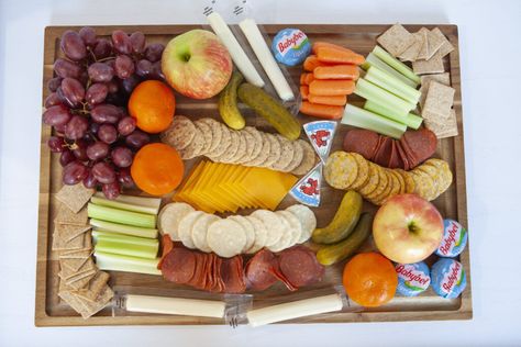 Ww Cheese, Weight Watchers Appetizers, Low Points Weight Watchers, Wheat Thins, Cheese And Crackers, Weight Watchers Snacks, Turkey Pepperoni, Cheese Wedge, Charcuterie Inspiration