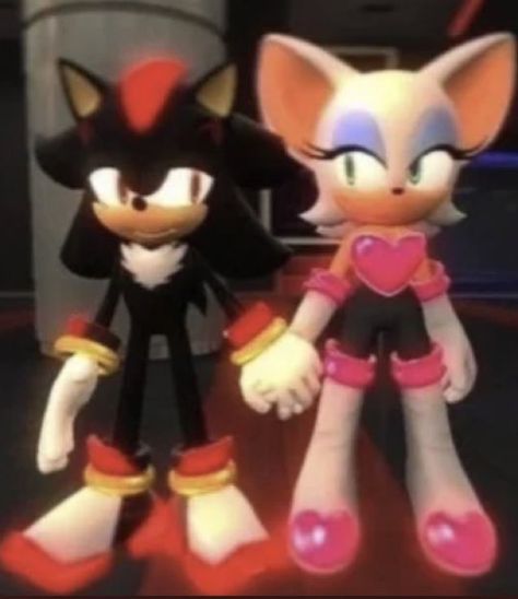 shadow the hedgehog and rouge the bat holding hands and looking at each other Sonic Pics, Shadow And Rouge, Me And Him, Sonic Dash, Hello Kitty Wallpaper Hd, Rouge The Bat, Me And Bae, Discord Pfp, Sonic Funny