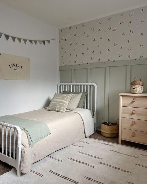 chenelle on Instagram: "Finley's Room ✨ The kids rooms have changed around much more than i'd like to admit over the last few months. Finally got everyone settled! Loving this sweet space 🤍 Details: Bedding @parachutehome Bed @amazonhome Rug @allmodern Bunting @gathre Name Sign @heyroo_nz Wallpaper @loomwell Mushroom Basket @olliella @odinparker Kitchen @miltonandgoose @odinparker Desk & Shelf @bushacres Floral Poster @gathre #roomdecor #projectnursery #projectjunior #loveloomwell Wren Wallpaper, Half Wallpaper, Elegant Color Palette, Toddler Comforter, Kid Bed, Kura Bed, Wardrobe Bed, Shades Of Ivory, Shared Kids Room