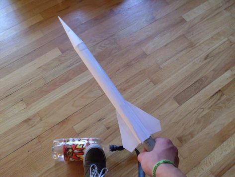 DIY Stomp Rockets: 5 Steps (with Pictures) Boys Activities, Rocket Template, Paper Rockets, Homeschool Space, Stomp Rocket, Diy Rocket, Stem Lab, Newtons Laws, School Camp