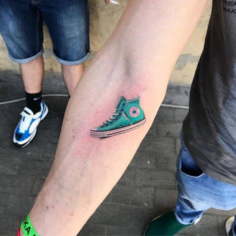 tattoo⚛️⛸️✡️ Converse Tattoo, All Star Tattoo, Tattoo Website, Inner Forearm Tattoo, Movie Tattoos, Marvel Tattoos, City Tattoo, Star Tattoo, Forearm Tattoo Women