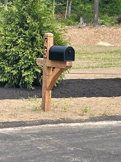 Thanks for the kind words! ★★★★★ "Fantastic craftsmanship and professionally installed. Anyone who wants a solid beautiful handcrafted post should absolutely buy from these folks!" joyolson3 https://etsy.me/3KnsZtV #etsy #brown #custommailboxpost #timberframemailbox #m