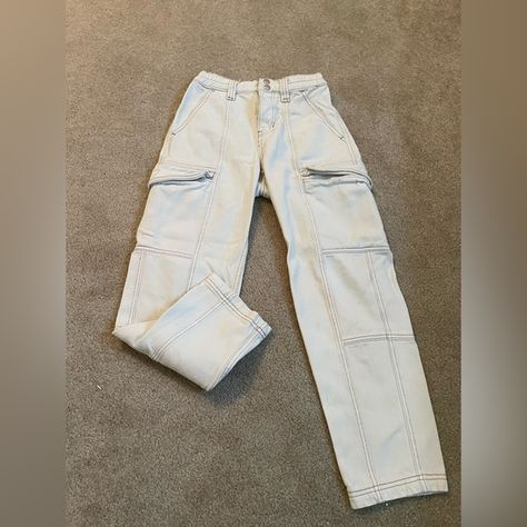 PacSun white cargo pants White Cargo Pants, Cargo Sweatpants, Pacsun, Cargo Pants, Sweatpants, Outfit Inspo, Plus Fashion, Pants, Closet