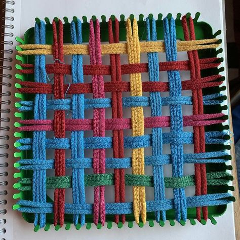 3-Step Mug Rugs on a Potholder Loom | Little Looms Potholder Display Ideas, Pot Holder Patterns Loom, Loom Pot Holders, Pot Holder Loom Projects, Keep On Looping Patterns, Potholder Pro Loom Patterns Free, Potholder Loom Patterns Free, Loom Potholder Patterns, Pot Holder Loom