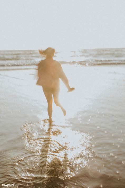 Woman running on the beach | premium image by rawpixel.com / Felix Graphic Medicine, Rainy Beach, Mellow Vibes, Beach Run, Woman On Beach, Beach Dog, Paradise Travel, Christmas Campaign, Cali Life