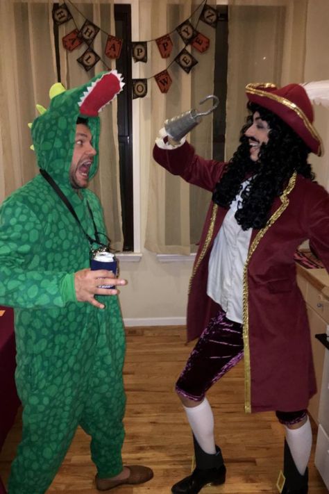 Captain Hook and Tick Tock Croc costume is one of over 30 ideas for two people on Halloween. Croc Costume, Smee Costume, Miss Piggy Costume, Hook Costume, Barbie And Ken Costume, Crocodile Costume, Captain Hook Costume, Halloween Costumes For Adults, Funny Couple Costumes