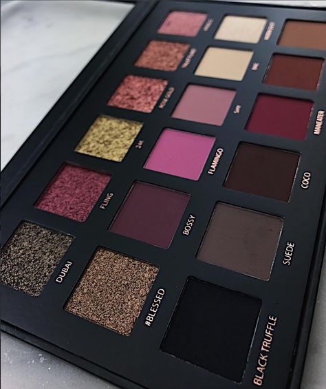 Huda Beauty rose gold palette Huda Rose Gold Palette Looks, Huda Eyeshadow Palette, Huda Beauty Icy Nude Palette, Huda Beauty Eyeshadow Palette, Huda Beauty Rose Gold, Huda Beauty Rose Gold Palette, Makeup Pallets, Gold Palette, Makeup Swatches