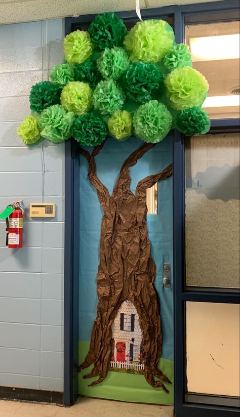 Magic Forest Classroom Theme, Enchanted Forest Classroom Door, Forest Backdrop Diy, Fairy Classroom Theme, Enchanted Forest Classroom Theme, Tree Fairy House, Forest Themed Classroom, Preschool Room Layout, Enchanted Forest Classroom