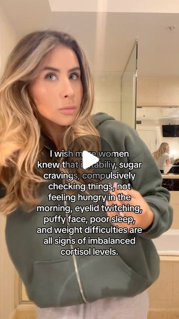 COURTENEY FISHER FITNESS on Instagram: "—@justtcocoo Focus on calming your nervous system and regulating your hormones. These tips and daily habit changes have contributed greatly to regulating my hormones and transforming my life and my body. ☀️breakfast within an hour of waking up 🍳30+ grams of protein with every meal ☕️no coffee on an empty stomach 💦add sea salt to your water for minerals 🪥lymphatic drainage + dry brushing 💪lift weights 3x week + pilates 2x a week 🚶‍♀️7k+ daily steps 💤sleep 7-9 hours a night. 🚨remove toxicity 😴Try the 10-3-2-1-0 rule for sleep. 10 hours before bed: No more caffeine. 3 hours before bed: No more food or alcohol. 2 hours before bed: No more work. 1 hour before bed: No more screen time. This has been helping me so much🙏 your sleep routine starts in Daily Steps, 30 Grams Of Protein, Benefits Of Sleep, Sleep Routine, Changing Habits, Cortisol Levels, Feeling Hungry, Sugar Cravings, Foods To Avoid