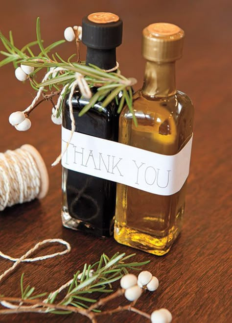 Olive Oil Favors, Simple Wedding Favors, Wine Wedding Favors, Summer Wedding Favors, Creative Wedding Favors, Inexpensive Wedding Favors, Edible Favors, Budget Friendly Wedding, Best Wedding Favors