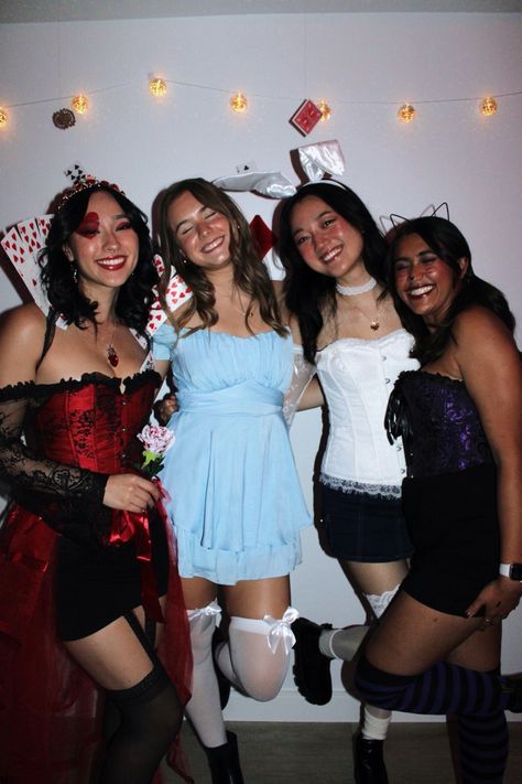 Halloween Costumes Alice In Wonderland, Halloween Costume Queen Of Hearts, 4 Person Halloween Costumes, Alice In Wonderland Halloween Costume, Scream Halloween Costume, White Rabbit Costume, Alice In Wonderland Halloween, Alice Halloween, Halloween Alice In Wonderland