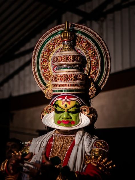 Kadhakali Photography Hd, Kadhakali Photography, Kathakali Face, Kerala Travel, Dancer Photography, Kerala, Samurai Gear, Body Art, Dancer