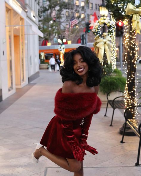 I don’t celebrate holidays. Everyday is special to me. ❤️‍🔥 @nanajacqueline_ | Instagram Xmas Outfits Black Women, Holiday Photoshoot Black Women, Model Christmas Photoshoot, Red Dresses On Black Women, Christmas Hair Black Women, Holiday Birthday Outfit, 70s Christmas Photoshoot, Christmas Dress Casual, Black Women Christmas Outfit