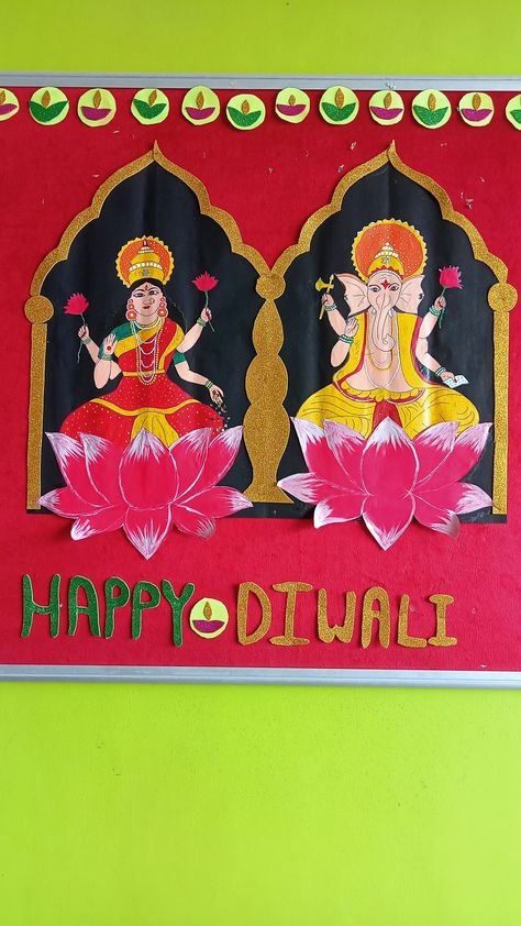 Happy Diwali Decoration Ideas, Diwali Soft Board Decoration, Diwali Board Decoration Ideas For School, Diwali Board Decoration, Board Decoration Ideas Creative, Diwali Board, Notice Board Decoration, Soft Board Decoration, Diwali Activities