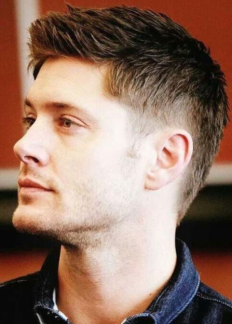 jensen ackles haircut Dean Winchester Haircut, Jensen Ackles Haircut, Black Hair Haircuts, Supernatural Dean Winchester, Winchester Supernatural, Odaiba, Athletic Hairstyles, Corte De Cabelo Masculino, Mens Haircuts Short