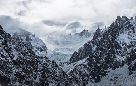 snow covered mountains photo – Free Mountain Image on Unsplash Fog Images, Snow Covered Mountains, Chamonix France, Mountain Images, Mountain Photos, Snow Mountain, Download Free Images, End Of The World, Nature Travel